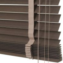 Houten lamel horizontaal met optrekkoord in contrasterende kleur