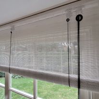 Detail zwart koord en zeilring