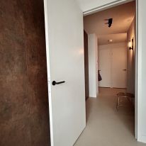 Hal wanden en plafond krijtverf PALLADIO / deuren in lakverf PALLADIO