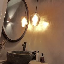 Toilet verfstuc techniek met kalkverf