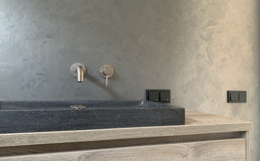 CASTRICUM / badkamer en toilet wanden